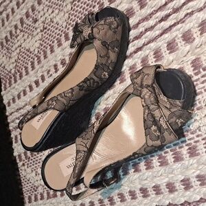 🎉 POSH SALE ~ VALENTINO GARAVANI sz 39 made in Italy heels, $1,395.00